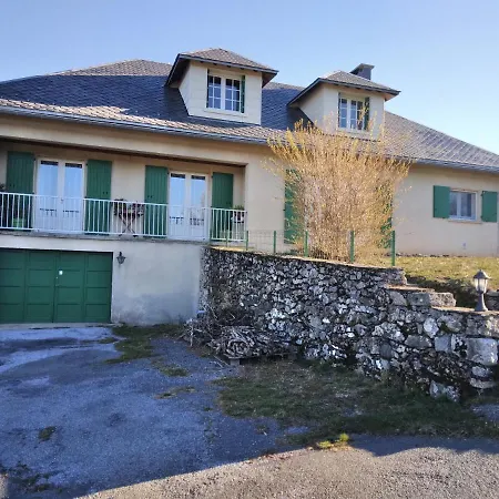 게스트하우스 Room In Bb - Breakfast Included At Ten Minutes From The Raviege Lake Angles (Midi-Pyrenees)