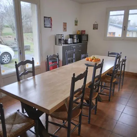 게스트하우스 Room In Bb - Breakfast Included At Ten Minutes From The Raviege Lake *