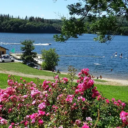 Room In Bb - Breakfast Included At Ten Minutes From The Raviege Lake 게스트하우스 Angles (Midi-Pyrenees)
