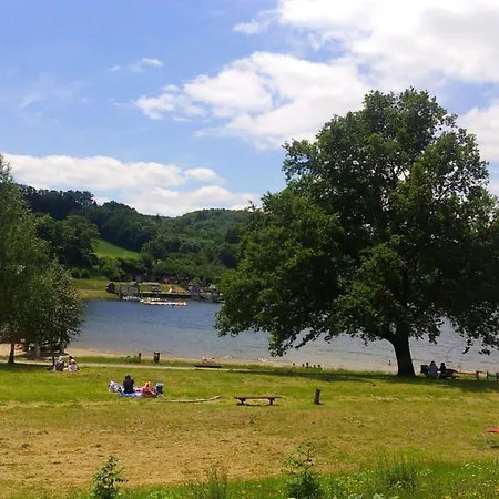 Room In Bb - Breakfast Included At Ten Minutes From The Raviege Lake Angles (Midi-Pyrenees)